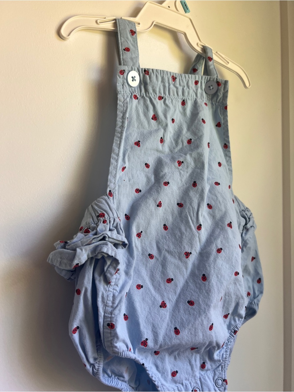 Crown & Ivy Baby 6–9M Blue Ladybug Bubble Romper